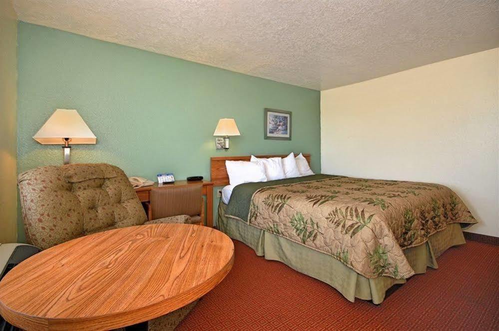Super 8 By Wyndham Alamogordo - White Sands Exteriér fotografie